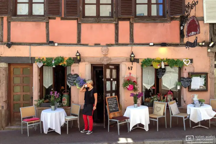 While preparing the café for the daily influx of customers, it’s good to take a coffee break sometimes.