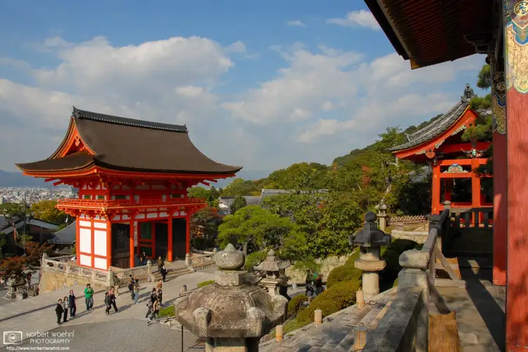 A view of the gates in the lower area of the famous Kiyomizudera Temple in Kyoto, Japan.