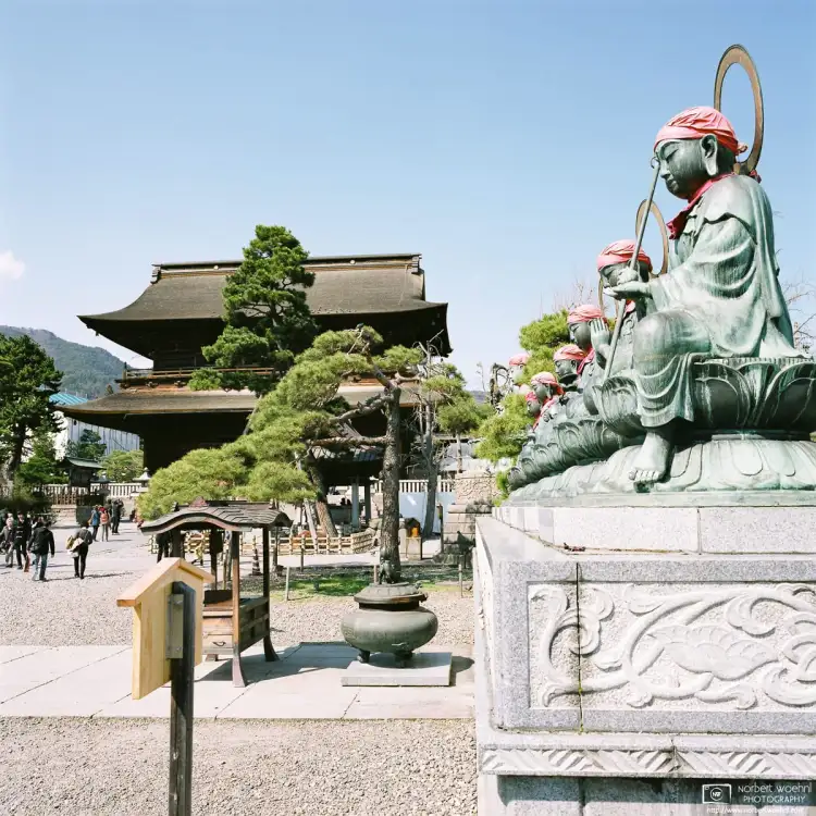 Rokujizō (Six Jizo) Statues outside the Sanmon Gate at Zenkōji Temple in Nagano, Japan. The statues are said to be able to commune with the six realms of hell, beasts, starvation, carnage, human beings and divine beings.