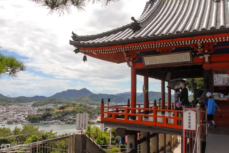 Memories of a visit to Senkoji Temple in Onomichi, Hiroshima Prefecture, Japan, on a relentlessly hot summer day.